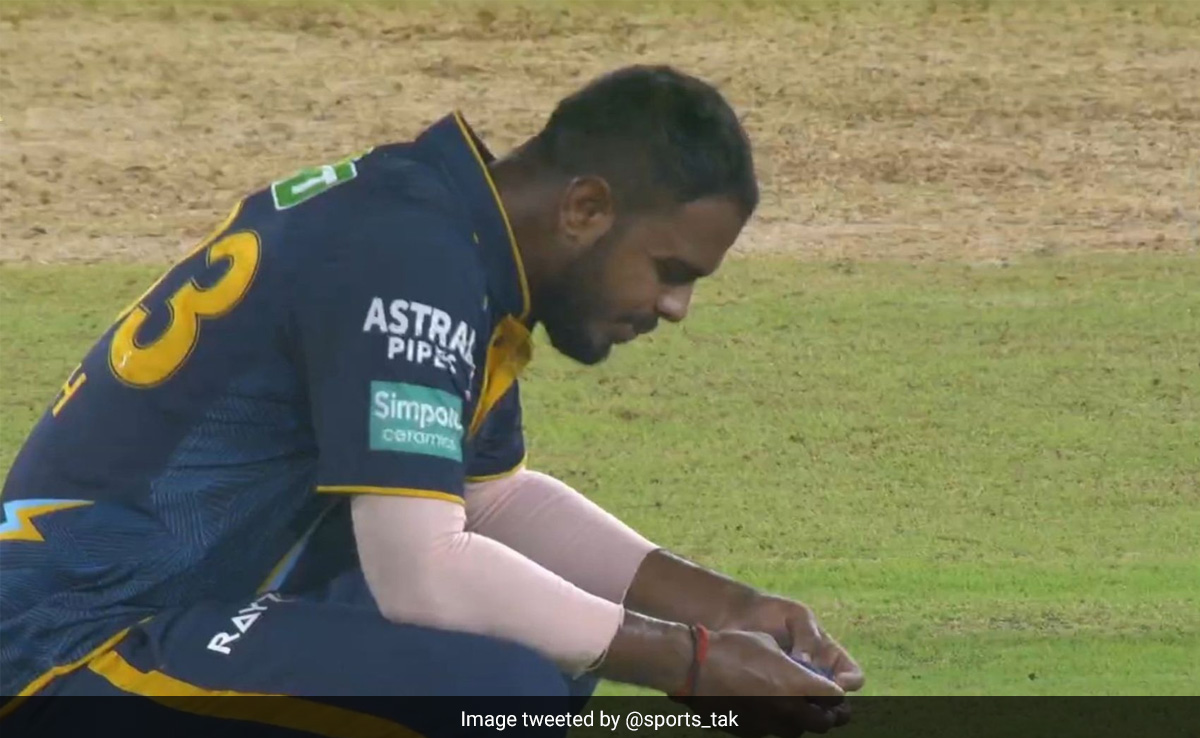 दिग्गजों ने महसूस किया पेसर यश दयाल का दर्द, रिंकू के छ्क्कों के बाद इन 2 बड़े उदाहरणों से बढ़ाया हौसला