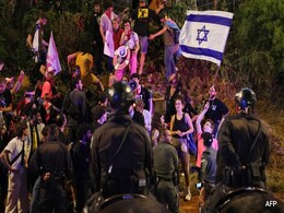 Thousands Of Israelis Take To Streets Again Over "Attack On Democracy" Thousands Of Israelis Take To Streets Again Over "Attack On Democracy"