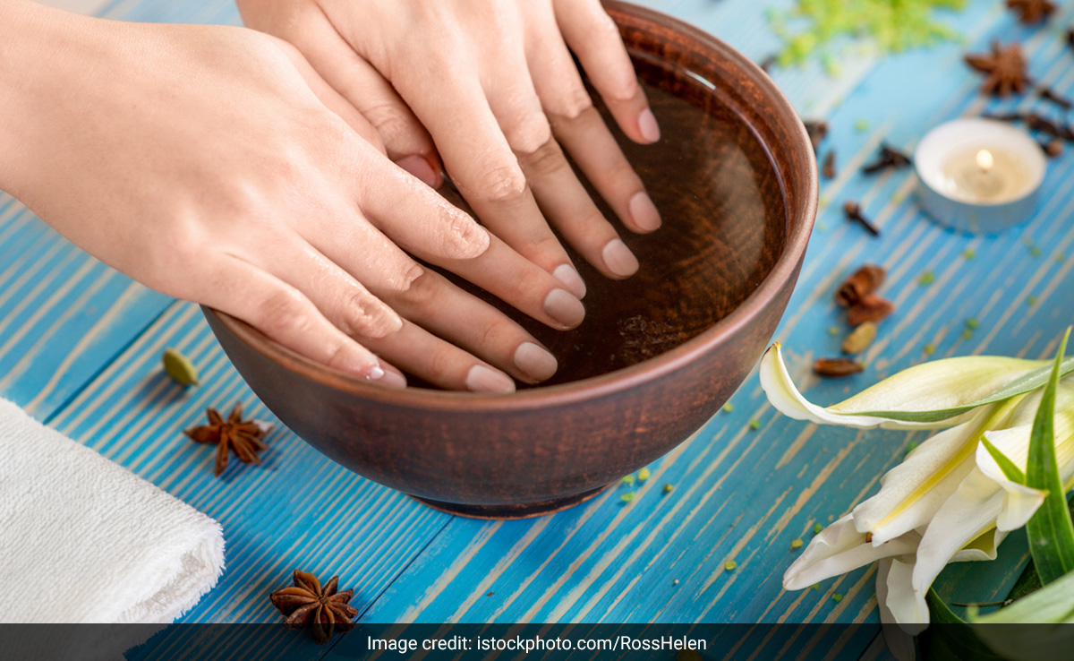अपने Nail Care Routine में शामिल करें स्टेप बाय स्टेप ये प्रोसेस, नाखून की बढ़ जाएगी खूबसूरती