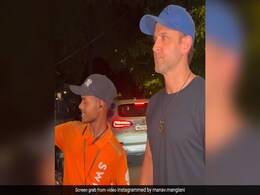 ऋतिक रोशन के सिक्योरिटी गार्ड ने डिलीवरी बॉय को दिया धक्का, VIDEO देख तिलमिलाए फैन्स, बोले- समझते क्या हैं खुद को ऋतिक रोशन के सिक्योरिटी गार्ड ने डिलीवरी बॉय को दिया धक्का, VIDEO देख तिलमिलाए फैन्स, बोले- समझते क्या हैं खुद को