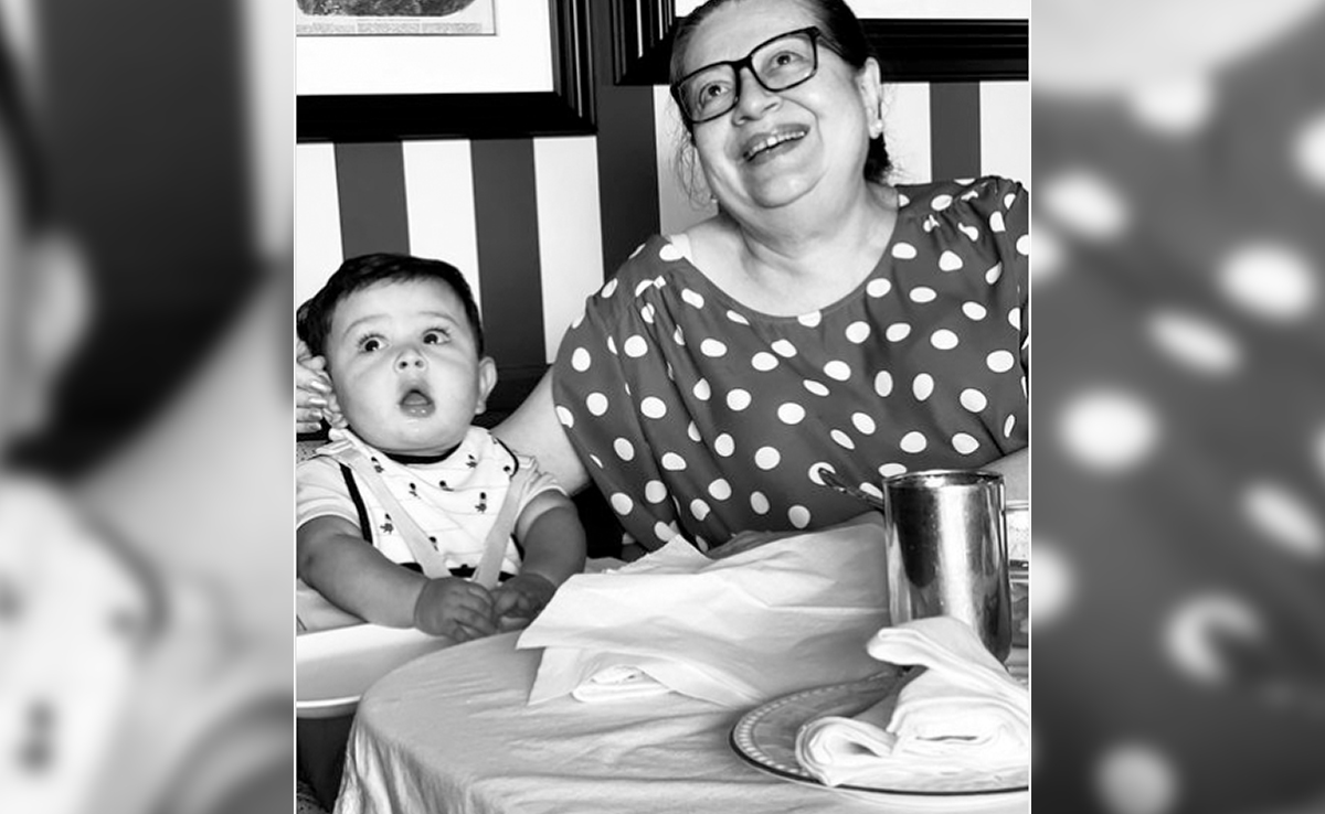 Kareena And Karisma Kapoor's Birthday Posts For Mom Babita Are Too Adorable To Miss
