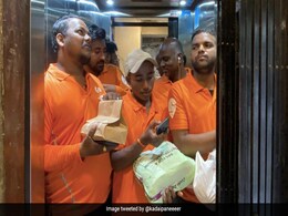 Viral Pic Shows 5 Swiggy Executives In An Elevator Due To "IPL Match" Rush Viral Pic Shows 5 Swiggy Executives In An Elevator Due To "IPL Match" Rush