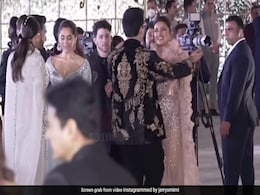 Crazy Viral: Priyanka Chopra Hugs Karan Johar At Ambani Event Crazy Viral: Priyanka Chopra Hugs Karan Johar At Ambani Event
