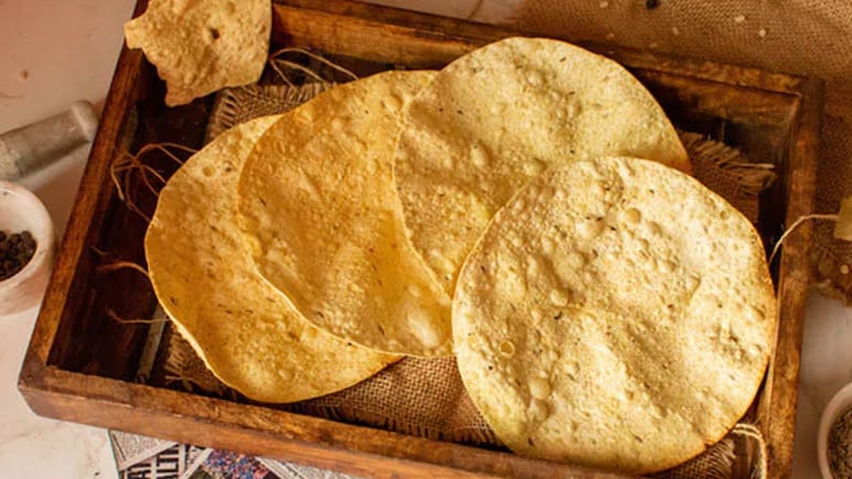 Mahashivratri Vrat 2026: महाशिवरात्रि व्रत के लिए ऐसे बनाएं फलाहारी साबूदाना पापड़, नोट करें आसान रेसिपी