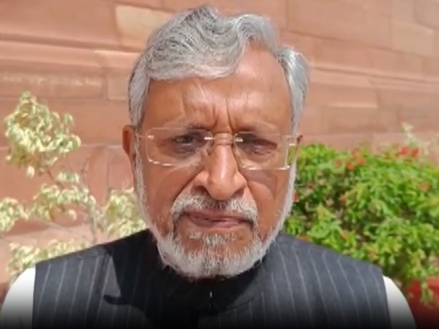 बिहार में छुट्टियों पर बवाल : हिंदू त्योहारों के साथ गांधी जयंती की छुट्टी कैंसिल, BJP ने नीतीश सरकार को घेरा