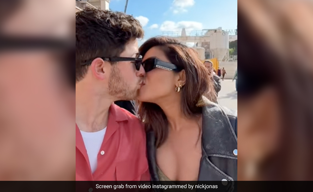 When In Rome: Priyanka Chopra And Nick Jonas' Holiday Album Sealed With A Kiss