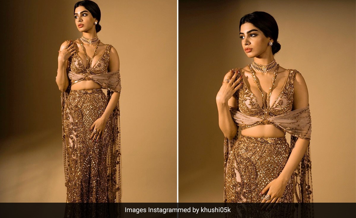 गोल्डेन हैवी नेकलाइन लहंगे में दिखा खुशी कपूर का ग्लैमरस अंदाज, फैंस के उड़े होश