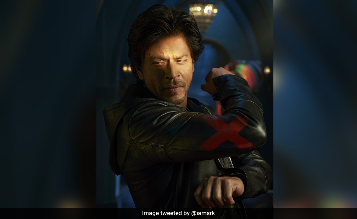 Shah Rukh Khan Modelled For Son Aryan's Clothing Brand. Result In Pics