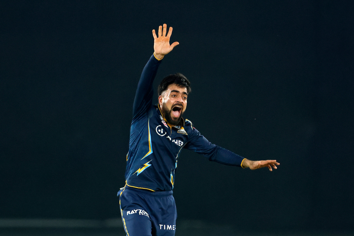 पठान राशिद की धुन पर झूमा गुजरात, साल भर में दुनिया की लीगों से इतनी मोटी कमायी करते हैं लेग स्पिनर