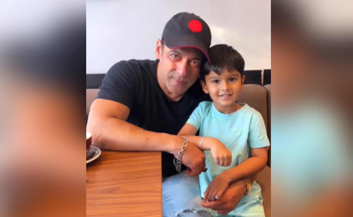 ICYMI: Salman Khan Click Pics With Sania Mirza's Son And Sister In Dubai