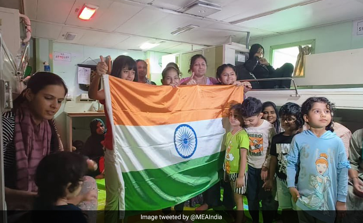 First Batch Of Indians Leaves Sudan Under 'Operation Kaveri'