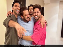 In Pics: Salman Khan Is Having A Blast With His Reel Brothers Raghav Juyal, Jassie Gill, Siddharth Nigam In Pics: Salman Khan Is Having A Blast With His Reel Brothers Raghav Juyal, Jassie Gill, Siddharth Nigam