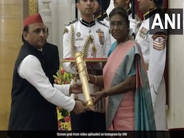 मुलायम सिंह यादव सहित 53 हस्तियां पद्म पुरस्कार से सम्मानित मुलायम सिंह यादव सहित 53 हस्तियां पद्म पुरस्कार से सम्मानित