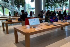 First Pics Of Apple Mumbai Store: Massive Glass Facade, Tile Made From Timber First Pics Of Apple Mumbai Store: Massive Glass Facade, Tile Made From Timber