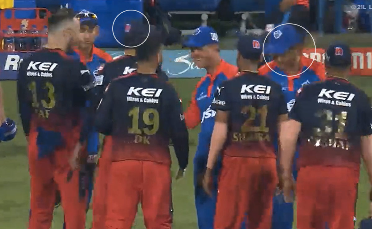 VIDEO देखें: कोहली को देखते ही गांगुली को लगा "करंट", मैच के बाद कोई आई कॉन्टैक्ट नहीं, कोई हैंडशेक नहीं