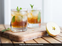 बर्फ वाली चाय बनाने का आसान तरीका, यहां देखें वीडियो बर्फ वाली चाय बनाने का आसान तरीका, यहां देखें वीडियो