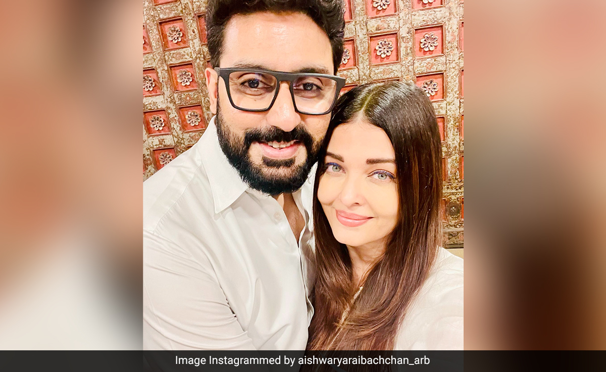 ऐश्वर्या राय के रॉयल लुक पर दिल हार बैठे पति अभिषेक बच्चन तो फैंस ने दे दी ये सलाह