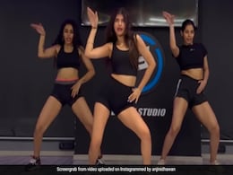 वरुण धवन की भतीजी अंजिनी धवन के नए डांस Video ने मचाया तहलका, फैंस बोले- कैटरीना कैफ को भी छोड़ा पीछे वरुण धवन की भतीजी अंजिनी धवन के नए डांस Video ने मचाया तहलका, फैंस बोले- कैटरीना कैफ को भी छोड़ा पीछे