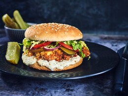 Weekend Special: Tasty South Indian-Style Chicken 65 Burger Recipe