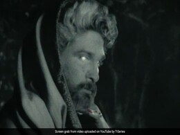 सीसीटीवी फुटेज में नजर आया पुष्पा, 'पुष्पा कहां है?' वीडियो देखे लोग बोले- पठान डेंजर जोन में है सीसीटीवी फुटेज में नजर आया पुष्पा, 'पुष्पा कहां है?' वीडियो देखे लोग बोले- पठान डेंजर जोन में है