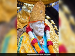 गुरुवार को रखा जाता है साईं बाबा का व्रत, ऐसे की जाती है पूजा, बाबा को चढ़ता है खास प्रसाद गुरुवार को रखा जाता है साईं बाबा का व्रत, ऐसे की जाती है पूजा, बाबा को चढ़ता है खास प्रसाद