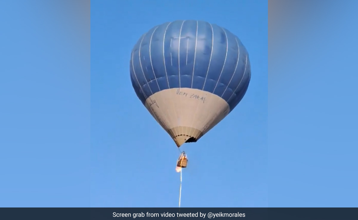 Video: Couple Dies, Daughter Suffers Injuries After Hot Air Balloon Catches Fire Mid-Air In Mexico