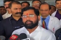 पुणे से मुंबई जा रही बस खाई में गिरी, 12 लोगों की मौत पुणे से मुंबई जा रही बस खाई में गिरी, 12 लोगों की मौत