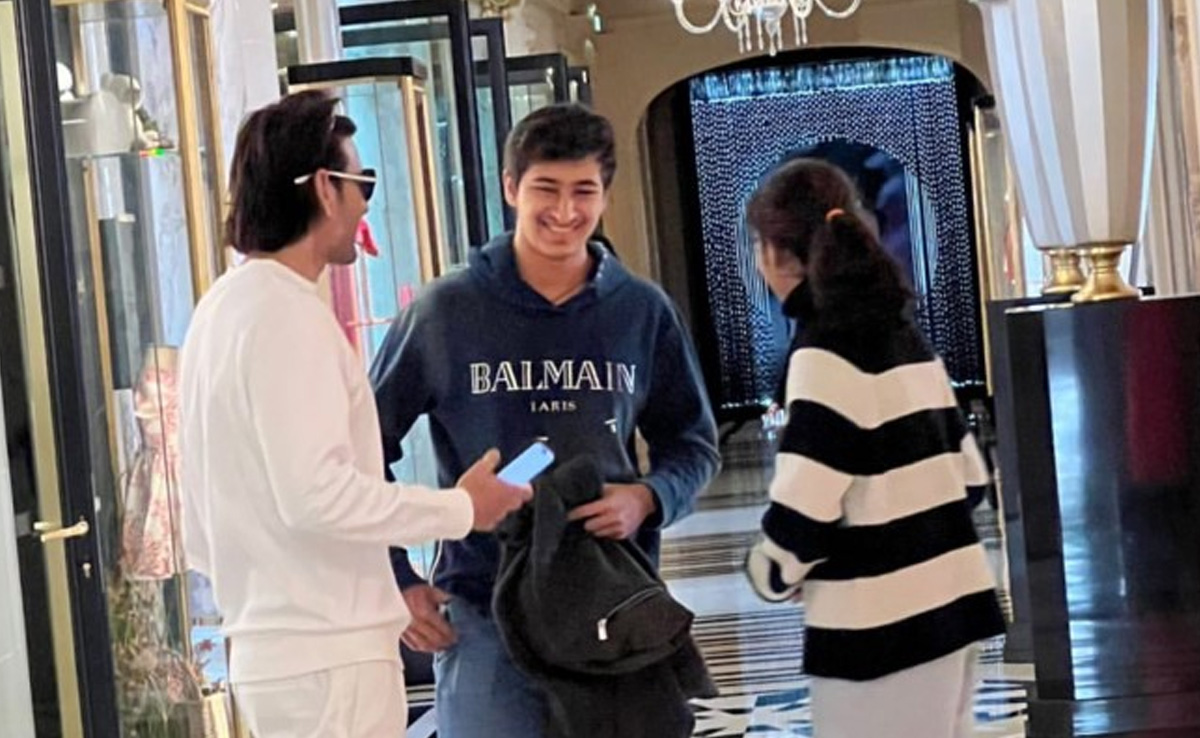 Meet Namrata Shirodkar's 3 Musketeers - Mahesh Babu And Kids Gautam, Sitara. New Pic From Paris Diaries