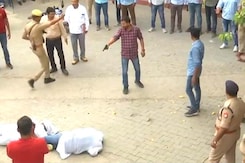 Video: Cops Take Atiq Ahmed's Killers To Crime Spot, Recreate Murder Scene Video: Cops Take Atiq Ahmed's Killers To Crime Spot, Recreate Murder Scene