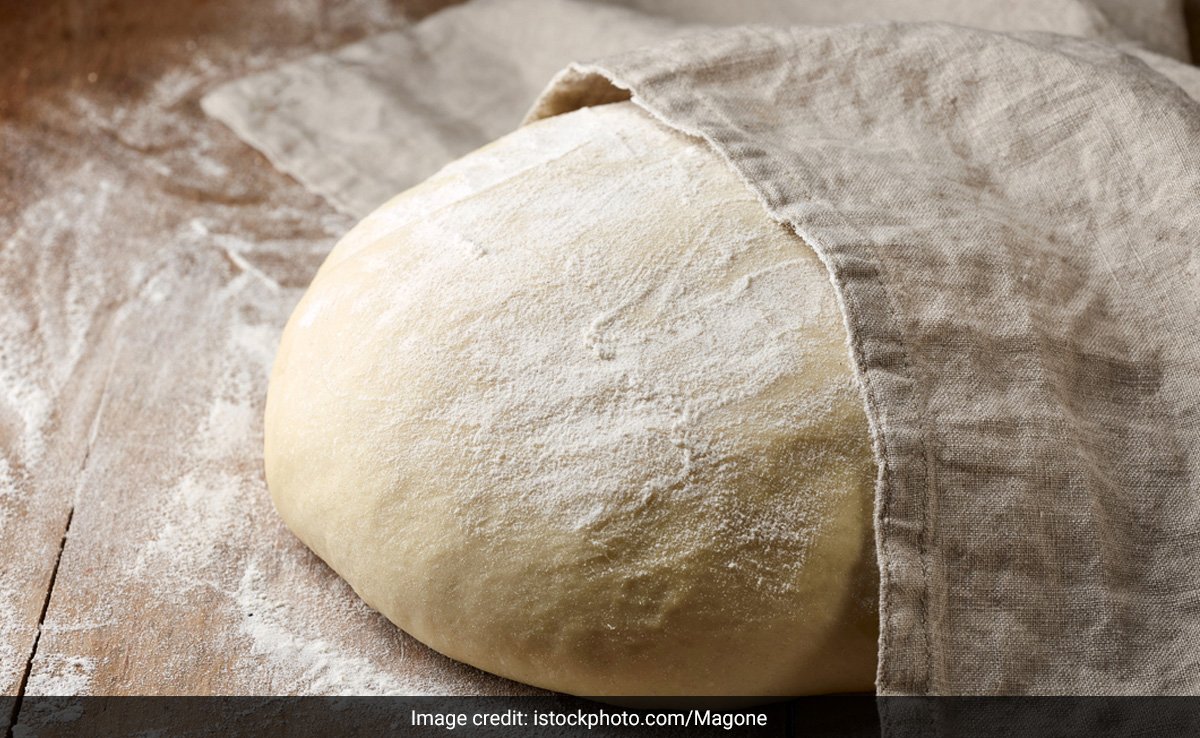 गूंदा हुआ आटा पड़ जाता है काला, अब से ऐसे करें स्टोर, रोटियां बनेंगी मुलायम और फूली हुई