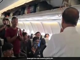 ऑपरेशन कावेरी: सूडान में फंसे भारतीयों का पहला जत्था पहुंचा दिल्ली ऑपरेशन कावेरी: सूडान में फंसे भारतीयों का पहला जत्था पहुंचा दिल्ली