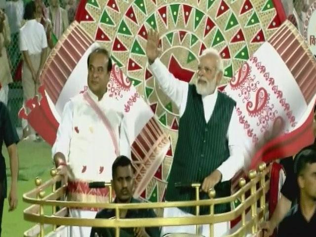 हॉट टॉपिक : असम को पीएम मोदी ने दी 14,300 करोड़ रुपये की सौगात