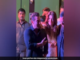 सलमान खान और एक्स गर्लफ्रेंड संगीता बिजलानी की दोस्ती आज भी है मजबूत, वीडियो देख फैंस बोले- भाई तो सच में किसी की जान भी हैं सलमान खान और एक्स गर्लफ्रेंड संगीता बिजलानी की दोस्ती आज भी है मजबूत, वीडियो देख फैंस बोले- भाई तो सच में किसी की जान भी हैं