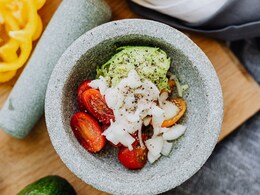 Shopping Guide: How To Pick The Finest Mortar And Pestle For Your Kitchen