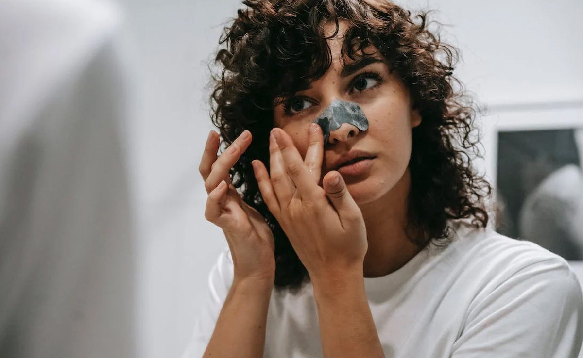 5 DIY Remedies To Remove Blackheads At Home