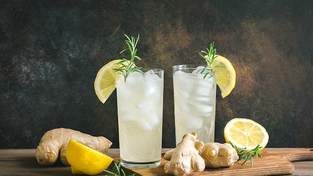 The refreshing taste and aroma of lemonade can have mood-boosting effects