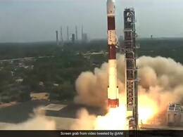 VIDEO: ISRO के PSLV-C55 लांचर ने सिंगापुर के दो सैटेलाइट लॉन्च किए VIDEO: ISRO के PSLV-C55 लांचर ने सिंगापुर के दो सैटेलाइट लॉन्च किए