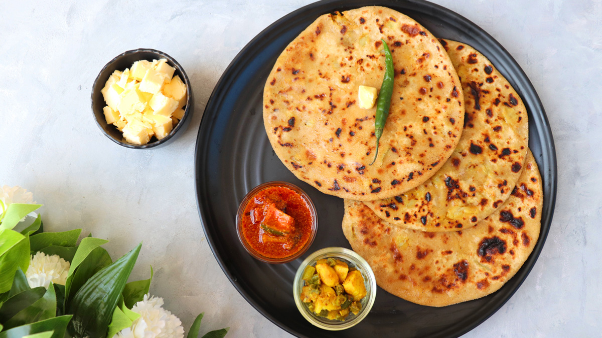6 Smart Tips To Make Perfect Stuffed Parathas Without Breakage