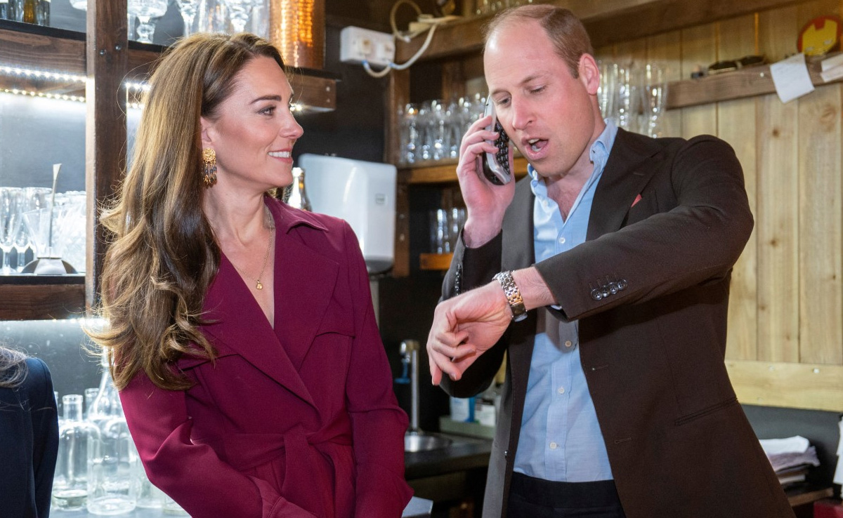 Prince William Helps Out At Indian Restaurant In Birmingham, Takes Booking