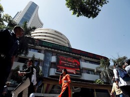 Stock Market Today: शेयर बाजार में तेज गिरावट, सेंसेक्स 300 अंक टूटा, निफ्टी 22,400 से नीचे फिसला