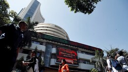 RIL शेअर विका ! Ambit चा सल्ला; दिवसभरात शेअर्स 4 टक्क्यांनी गडगडले