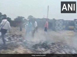 Video: Documents Set On Fire At Open Ground In Bengal, CBI Takes Samples Video: Documents Set On Fire At Open Ground In Bengal, CBI Takes Samples