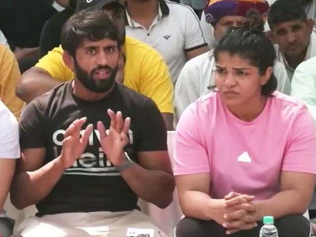 महिला पहलवानों की याचिका पर सुप्रीम कोर्ट ने नोटिस जारी कर दिल्ली पुलिस से मांगा जवाब