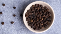 4 Incredible Health Benefits Of Consuming Black Pepper During The Monsoon