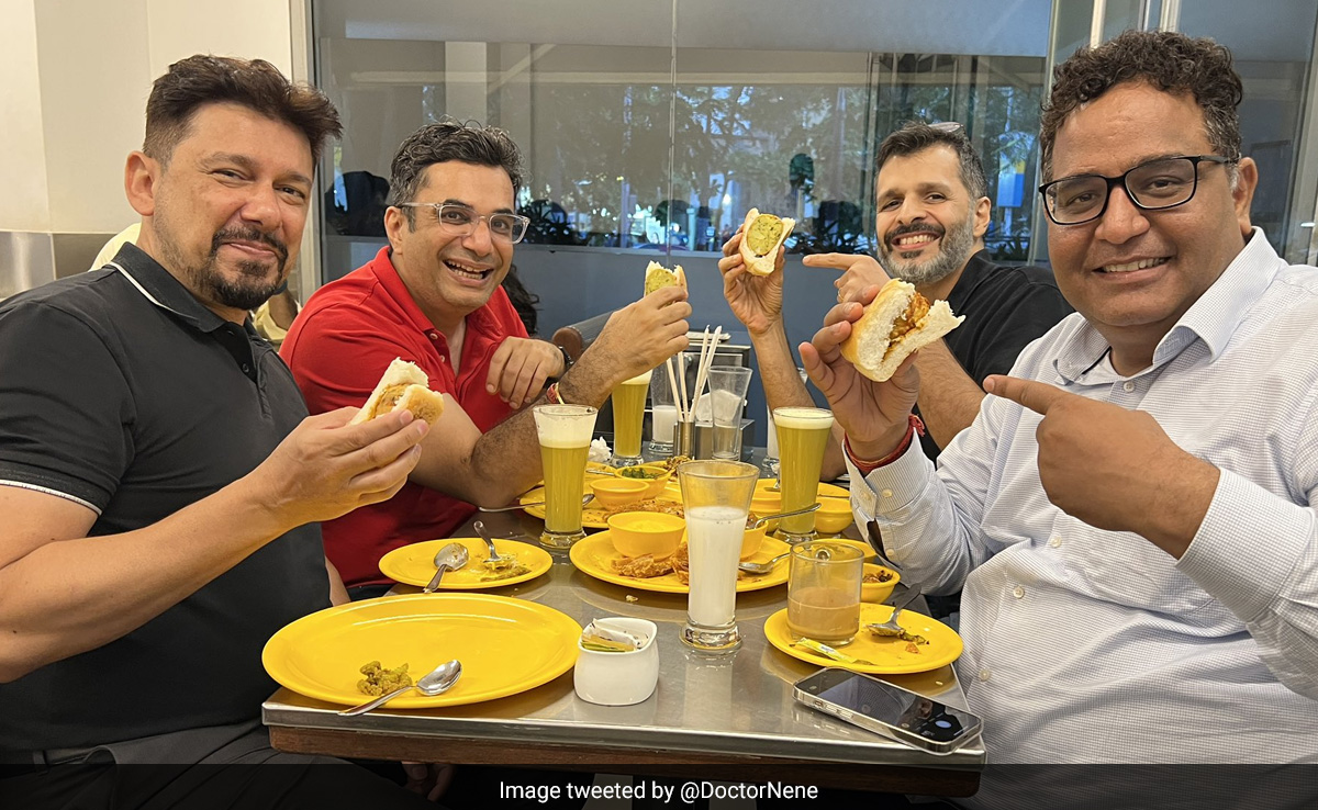 Madhuri Dixit's Husband Enjoys "<i>Vada Pav</i> Moment" With Paytm CEO In Mumbai