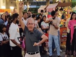 'ढोल जगीरो दा' पर बुजुर्ग ने किया जबरदस्त डांस, Video देख आप भी कहेंगे 'एज इज जस्ट नंबर' 'ढोल जगीरो दा' पर बुजुर्ग ने किया जबरदस्त डांस, Video देख आप भी कहेंगे 'एज इज जस्ट नंबर'