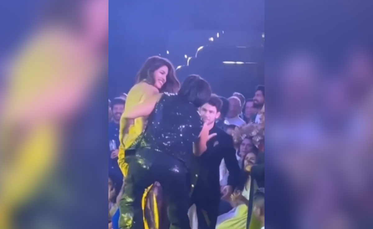 प्रियंका चोपड़ा को पकड़कर सीढ़ियों से नीचे ला रहे थे रणवीर सिंह, तभी निक जोनस ने जो किया देख लोग रह गए हैरान