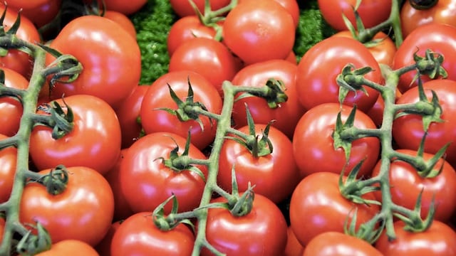 Tomatoes are a great source of lycopene, an antioxidant that has been linked to improved lung health