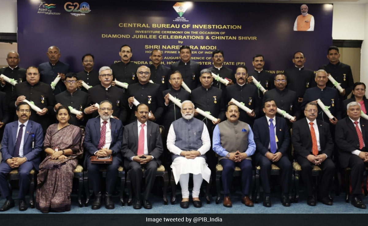 "Country Is With You, Focus On Your Work": PM Modi To CBI