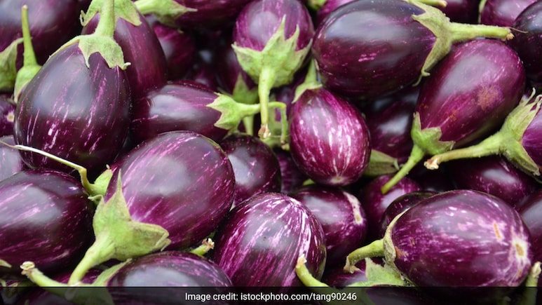 किन लोगों को नहीं खाना चाहिए बैंगन? ये 5 लोग भूलकर भी न करें ट्राई
